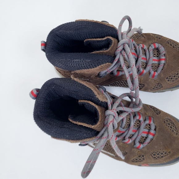 Kids Vasque Boots hiking lace-up lacing tall insulated rubber soles tread - Picture 7 of 13